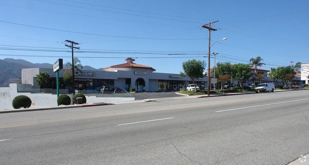 Primary Photo Of 3900-3934 Foothill Blvd, La Crescenta Unknown For Lease