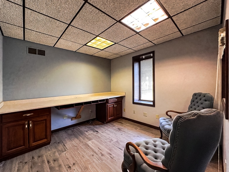 More Photos Of 2014 S Calhoun St, Fort Wayne Manufacturing For Sale