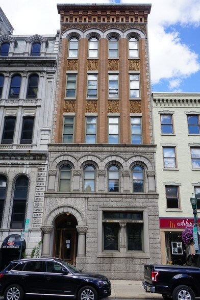 More Photos Of 119-121 E Water St, Syracuse Office Residential For Lease