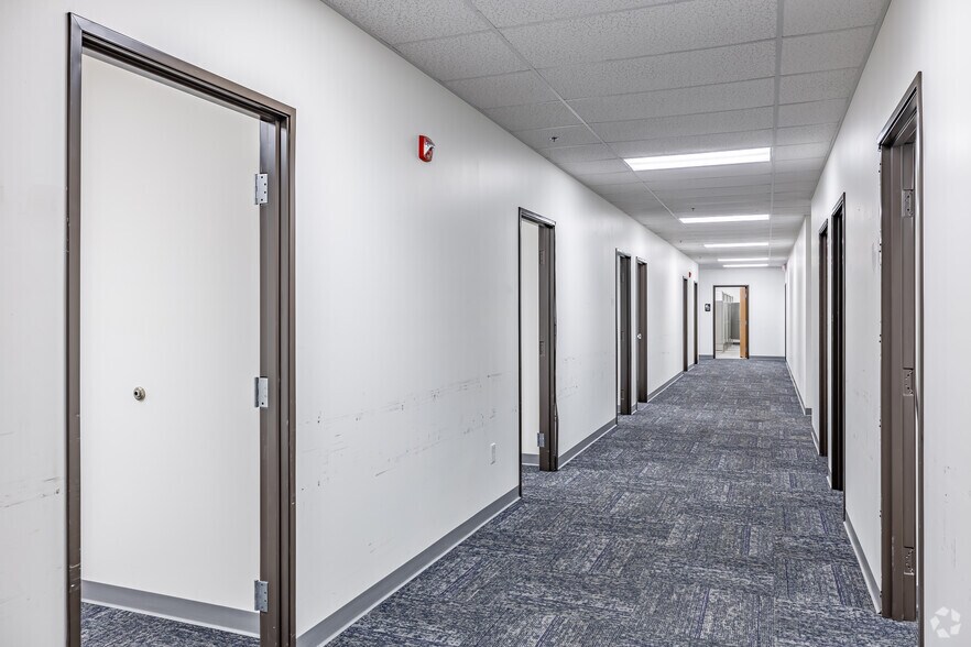 More Photos Of 3030-3136 S Linden Rd, Flint Unknown For Lease