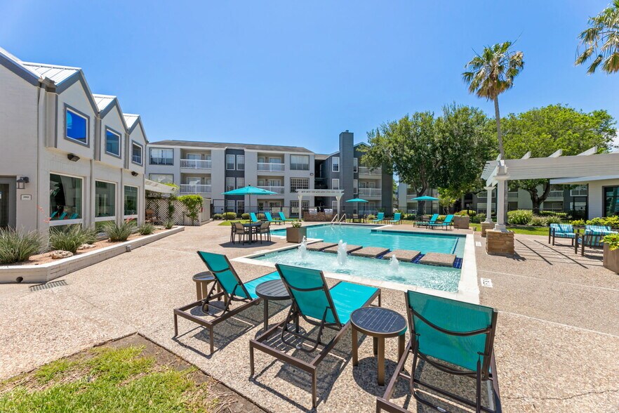 More Photos Of 6635 S Staples St, Corpus Christi Apartments For Sale