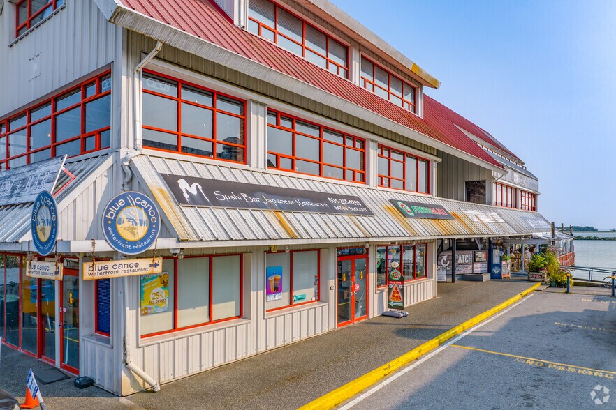 More Photos Of 3866 Bayview St, Richmond Restaurant For Lease