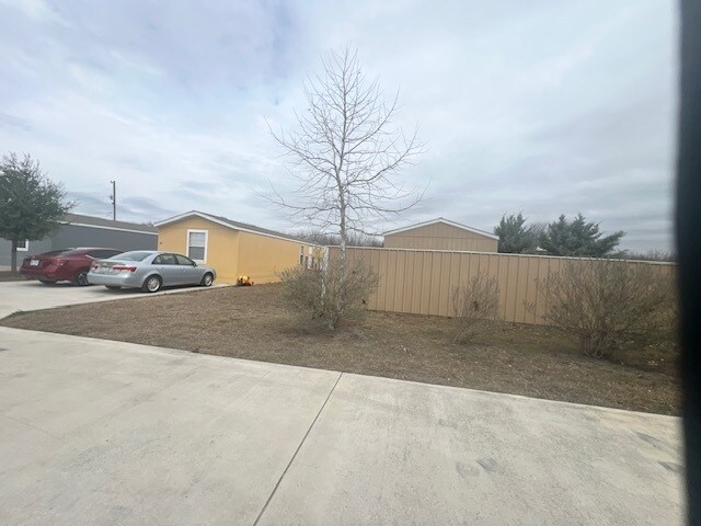 More Photos Of 1911 Wald Rd, New Braunfels Manufactured Housing Mobile Home Park For Sale
