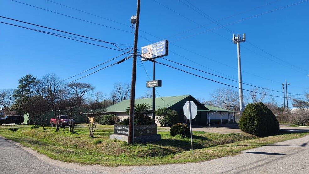 More Photos Of 5601 Arlington St, Houston Funeral Home For Sale