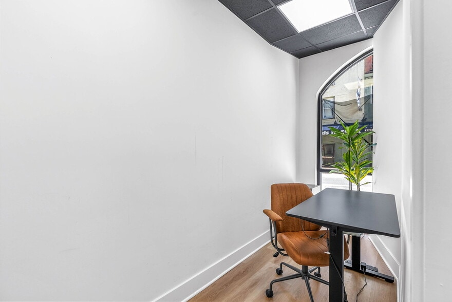 More Photos Of 160-164 N 2nd St, Philadelphia Apartments For Lease