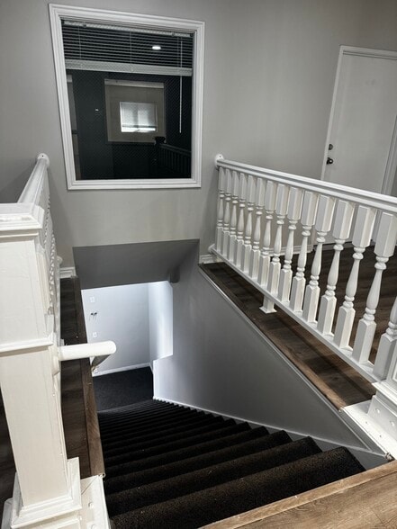 More Photos Of 9414-9488 Union Sq, Sandy Unknown For Lease