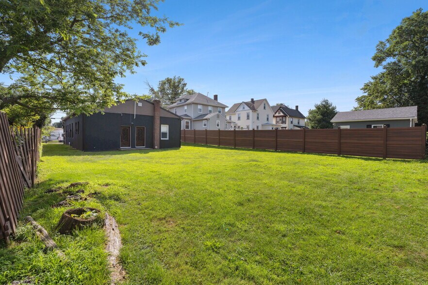 More Photos Of 187-189 N Main St, Milltown Medical For Sale