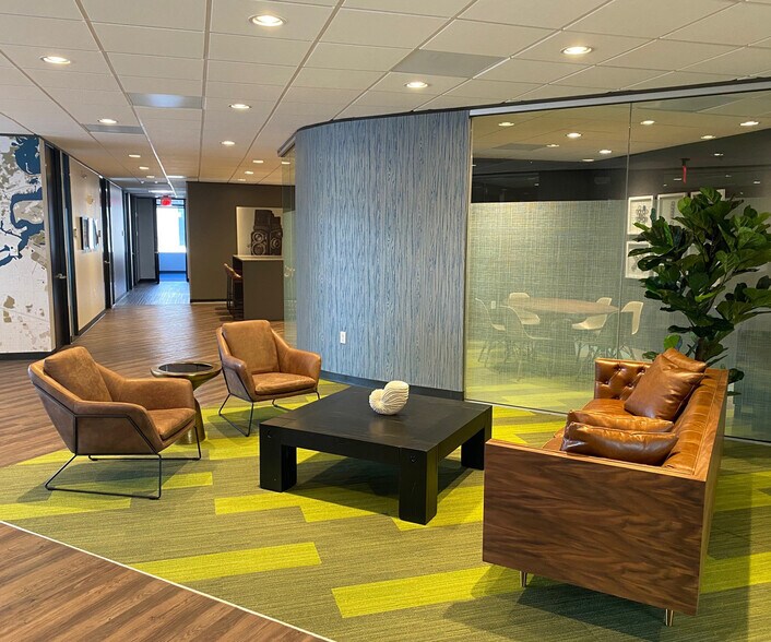 More Photos Of 8100 Washington Ave, Houston Office For Lease