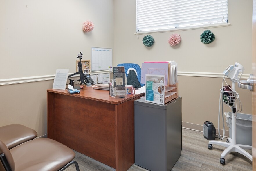More Photos Of 1729 Lakeland Hills Blvd, Lakeland Medical For Sale