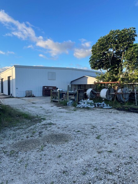 More Photos Of 3973 Arnold Ave, Naples Warehouse For Sale