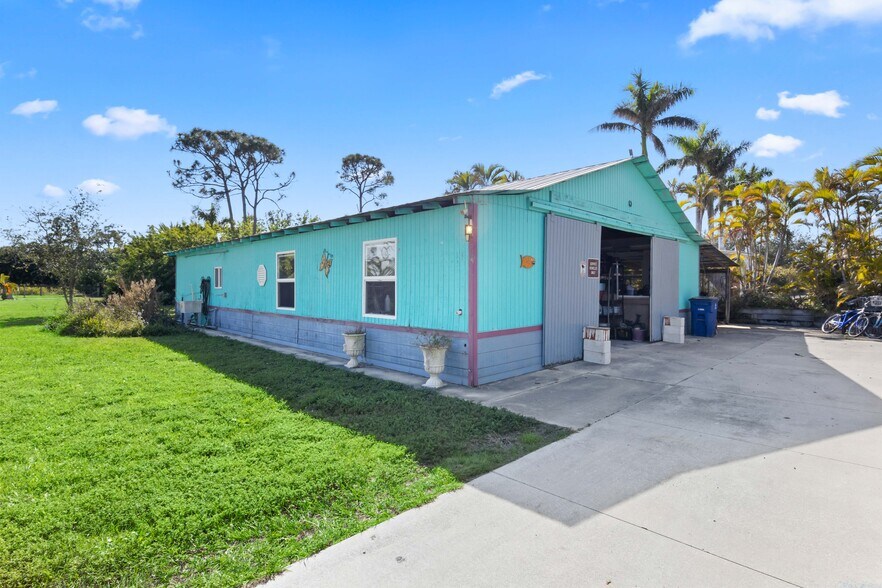 More Photos Of 6050 Stringfellow Rd, Saint James City Land For Sale