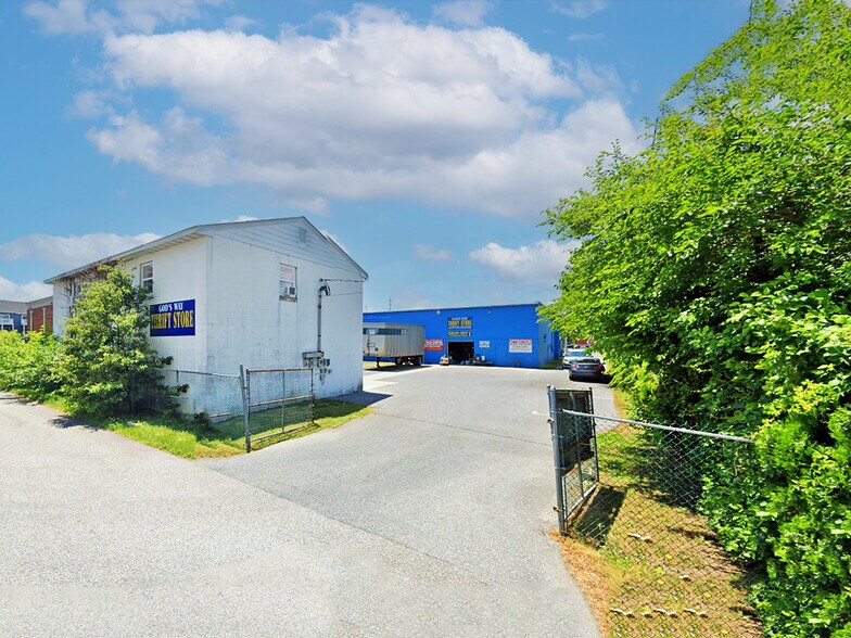 More Photos Of 19871 Coastal Hwy, Rehoboth Beach Freestanding For Sale