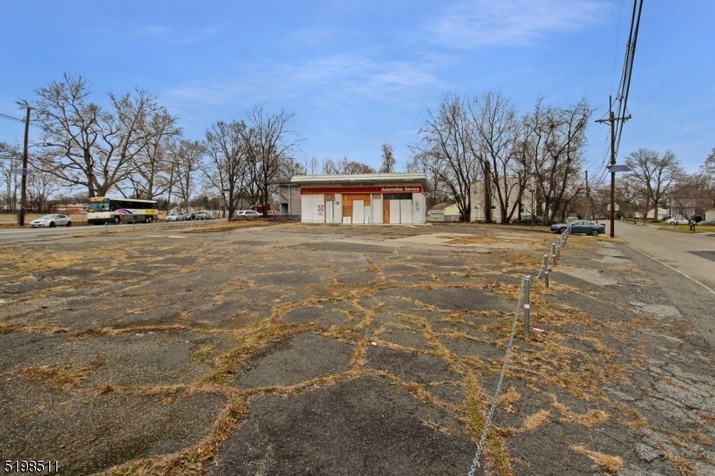 Primary Photo Of 1781 W 7th St, Piscataway Service Station For Sale