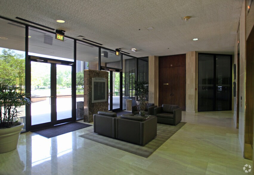 More Photos Of 8555 United Plaza Blvd, Baton Rouge Office For Lease