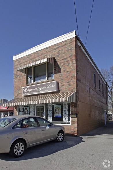 More Photos Of 723 Lakeshore Rd E, Mississauga Storefront Retail Office For Sale