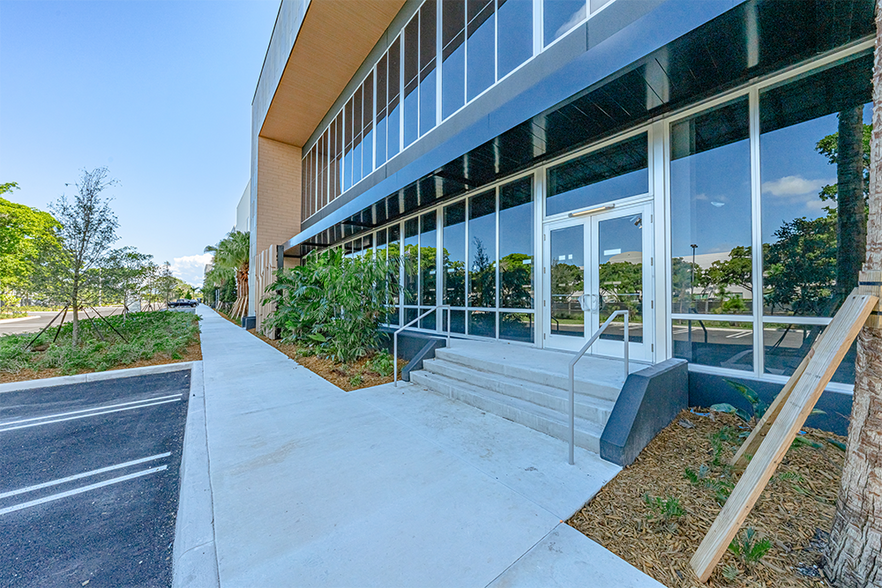 More Photos Of 311 Racetrack Loop, Pompano Beach Unknown For Lease