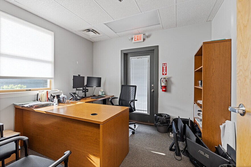 More Photos Of 323 State St, Augusta Office Residential For Sale