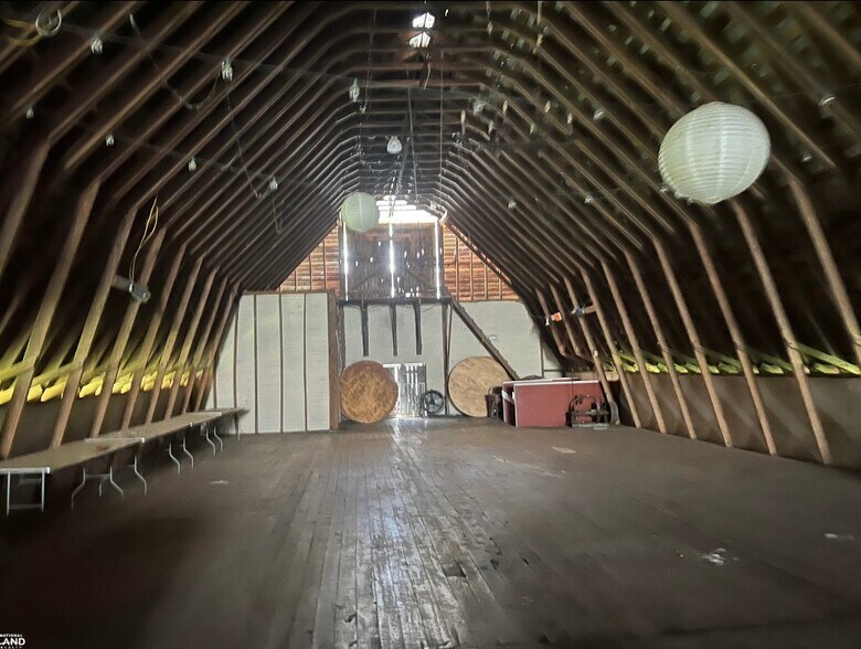 More Photos Of 5189 Rockwood Rd, Dublin Lodge Meeting Hall For Sale