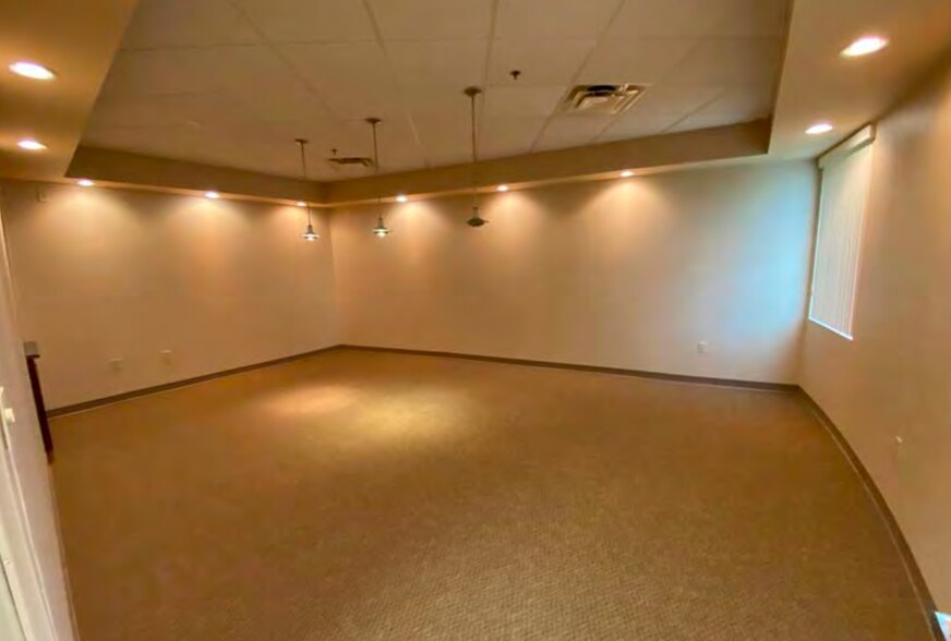 More Photos Of 4028 Binion Way, Mason Warehouse For Lease