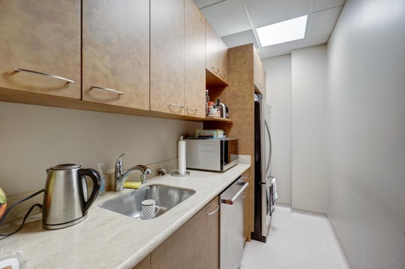 More Photos Of 236 Avenue Rd, Toronto Medical For Lease