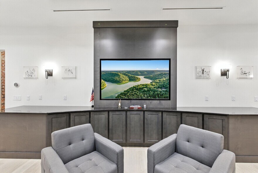 More Photos Of 125 Terra Mango Loop, Orlando Coworking Space