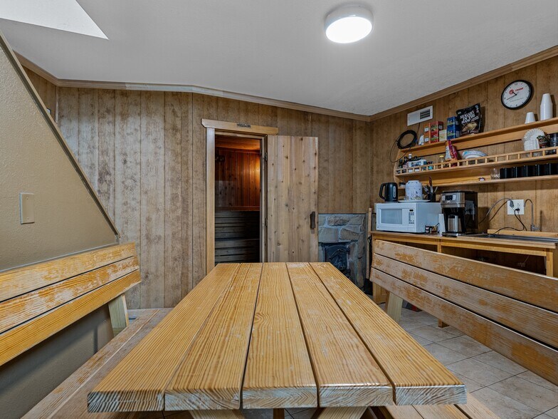 More Photos Of 24 Old County Home Rd, Asheville Light Distribution For Sale