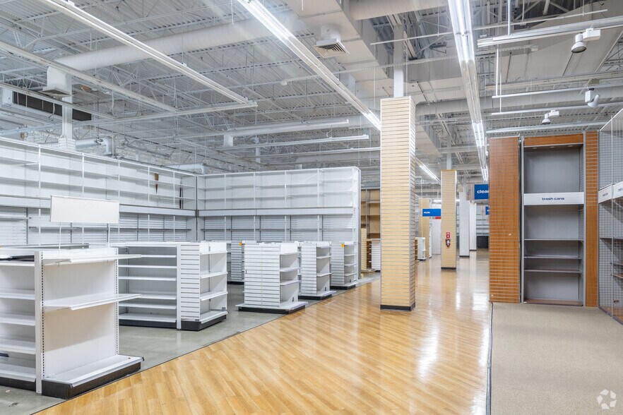 More Photos Of 1300-1500 S Washington St, North Attleboro Unknown For Lease