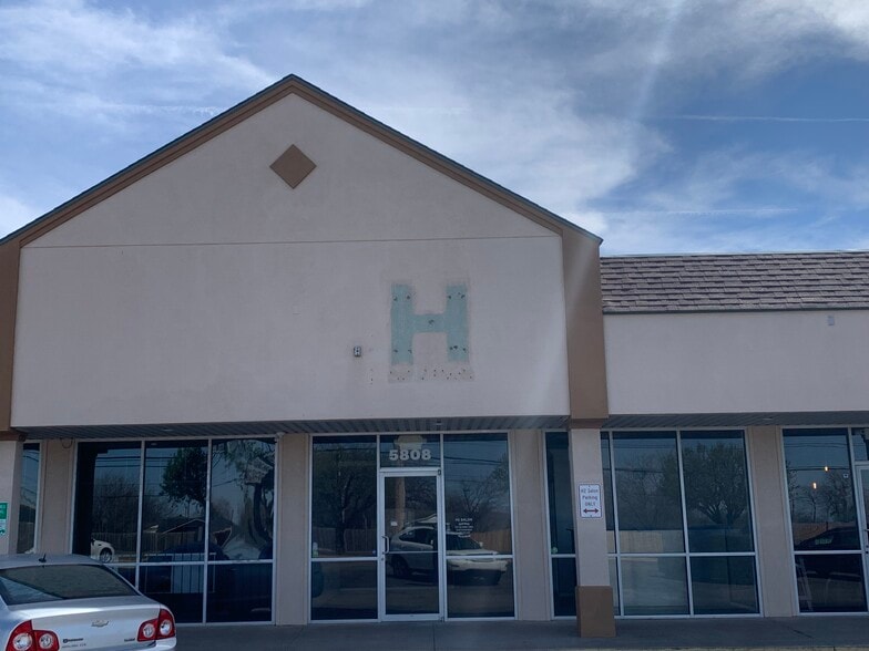 More Photos Of 5804-5814 NW 63rd St, Oklahoma City Unknown For Lease