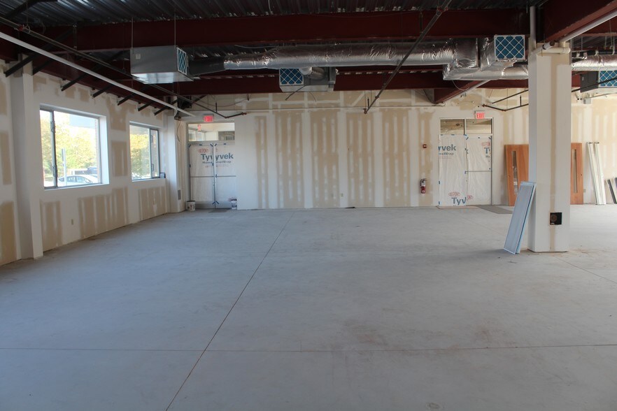 More Photos Of 12731 Marblestone Dr, Woodbridge Office For Sale