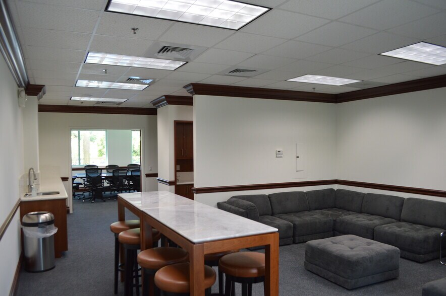More Photos Of 7700 Congress Ave, Boca Raton Office For Lease