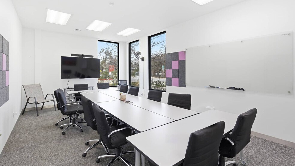 More Photos Of 411 Radam Ln, Austin Office For Lease