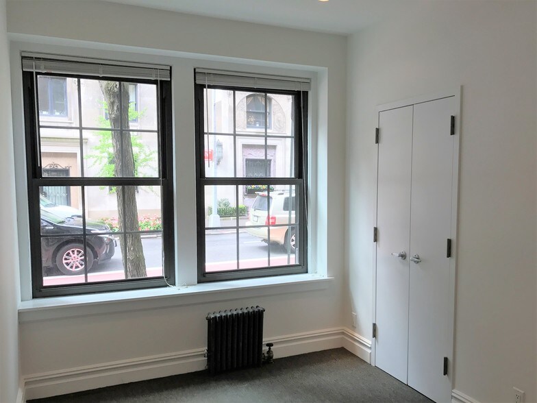 More Photos Of 1160 Fifth Ave, New York Apartments For Lease