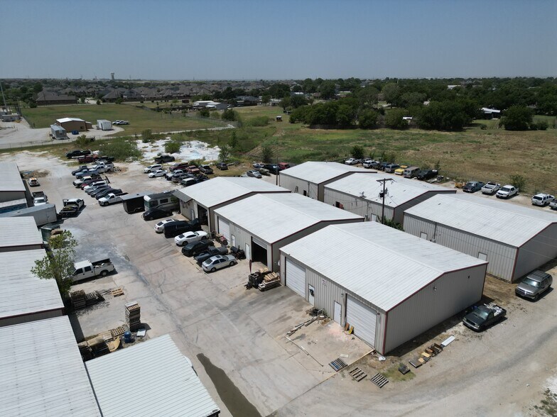 More Photos Of 3019 Keller Hicks Rd, Fort Worth Unknown For Lease