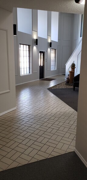 More Photos Of 1236 Southridge Ct, Hurst Medical For Lease