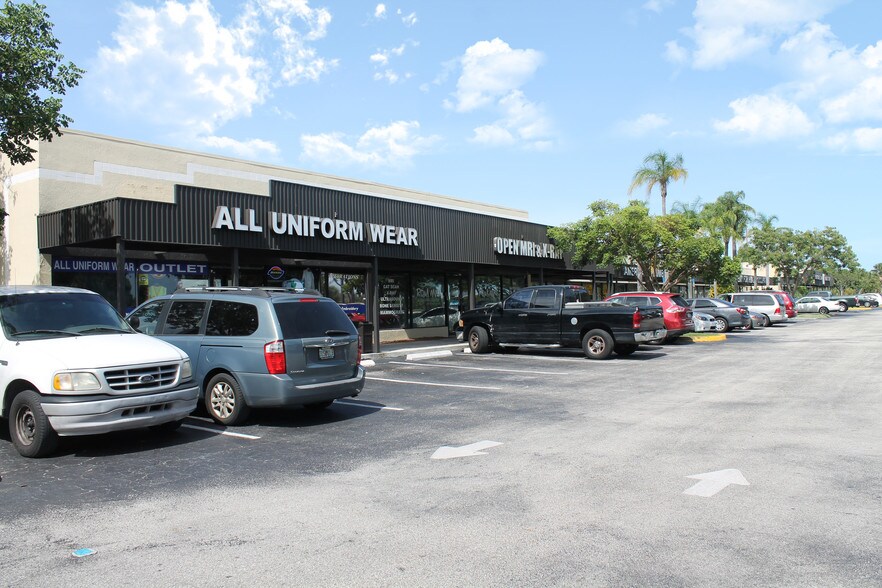 More Photos Of 4301-4379 W Sunrise Blvd, Plantation Freestanding For Lease