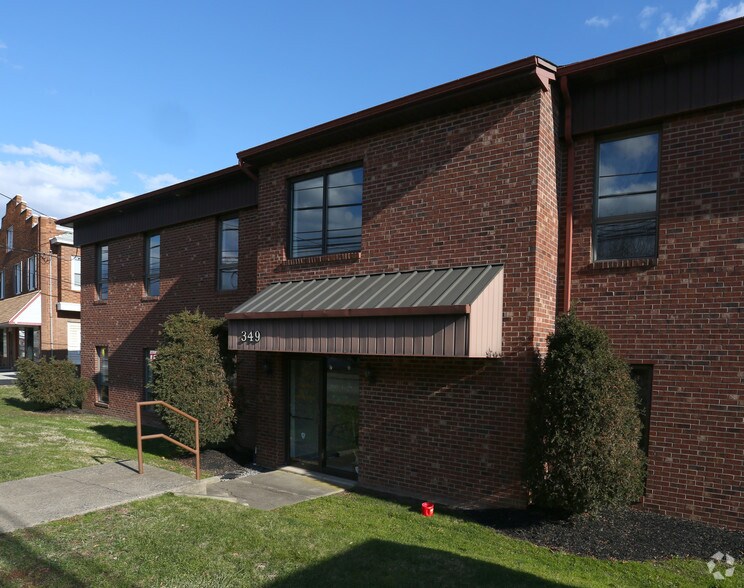 More Photos Of 349 York Rd, Willow Grove Medical For Lease