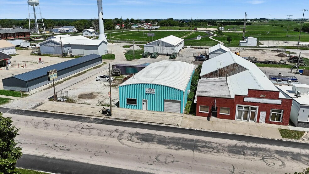 More Photos Of 215 S Division St, Stuart Warehouse For Sale