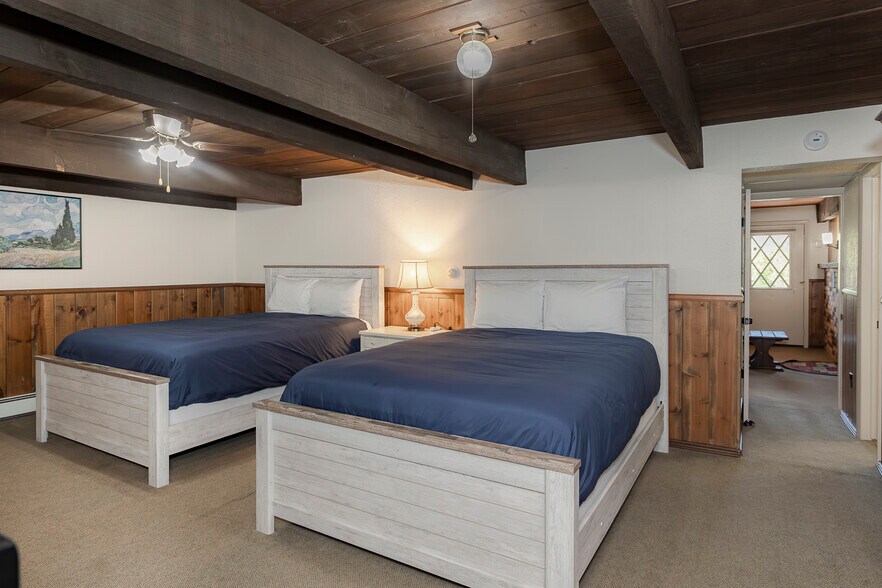 More Photos Of 425 County Road 5001, Fraser Hotel For Sale