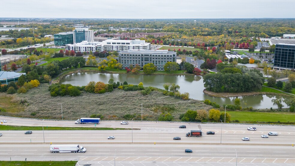 More Photos Of 2056 Westings Ave, Naperville Office For Sale