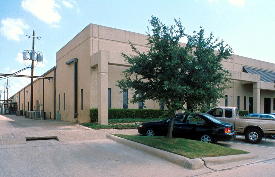 More Photos Of 2301-2337 Gravel Dr, Fort Worth Unknown For Lease