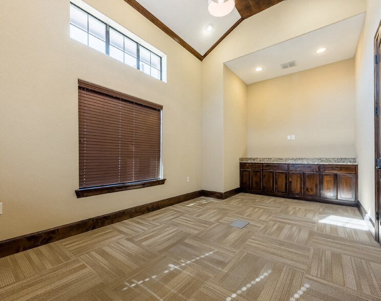 More Photos Of 590 N Kimball Ave, Southlake Office For Lease