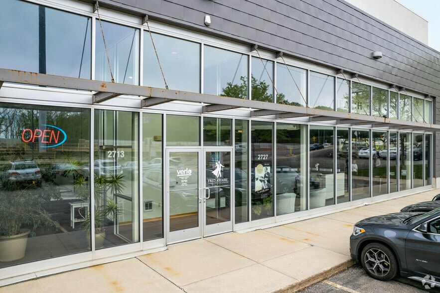 More Photos Of 2727 W Beltline Hwy, Madison Freestanding For Sale