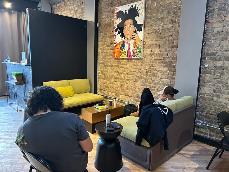 More Photos Of 1415 N Ashland Ave, Chicago Storefront Retail Residential For Lease