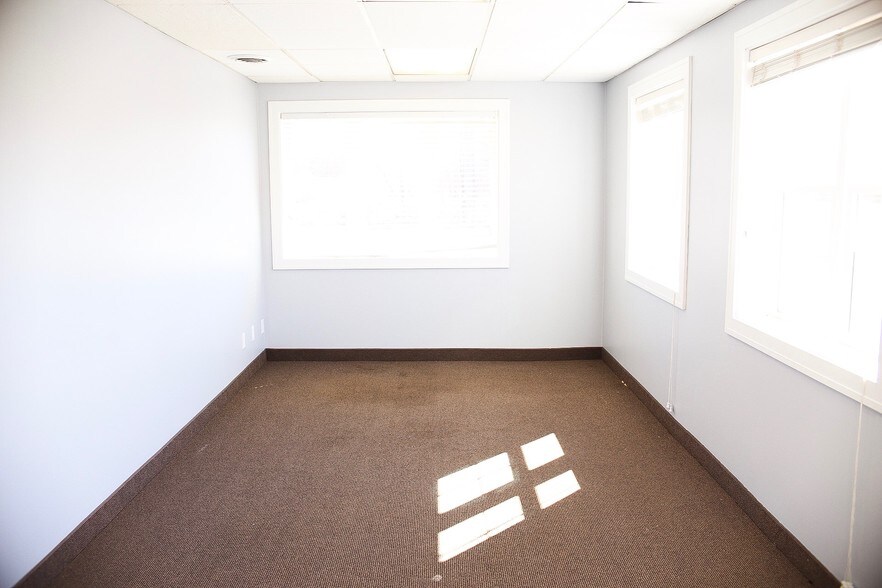 More Photos Of 735 Crofton St SE, Grand Rapids Warehouse For Lease