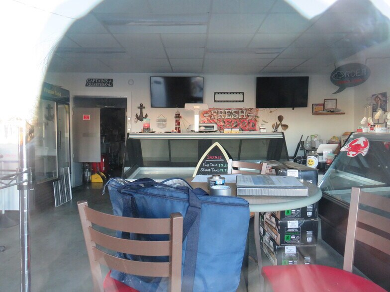 More Photos Of 913 Spruce St, Crisfield Restaurant For Sale
