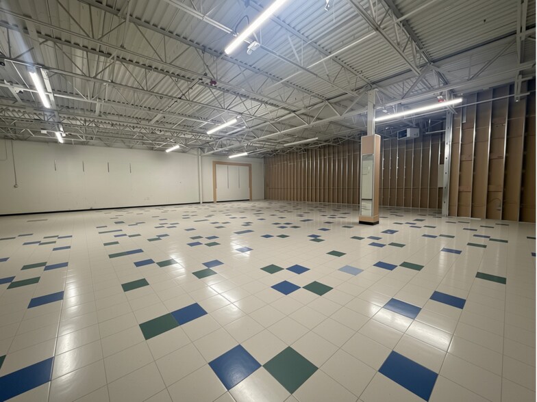 More Photos Of 1261 N Azusa Ave, Covina Storefront For Lease