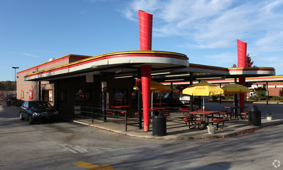 Primary Photo Of 4885 Stone Mountain Hwy, Lilburn Fast Food For Lease