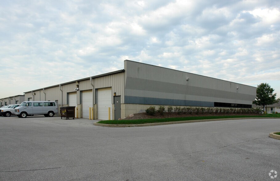 More Photos Of 1400 Airport North Office Park, Fort Wayne Unknown For Lease