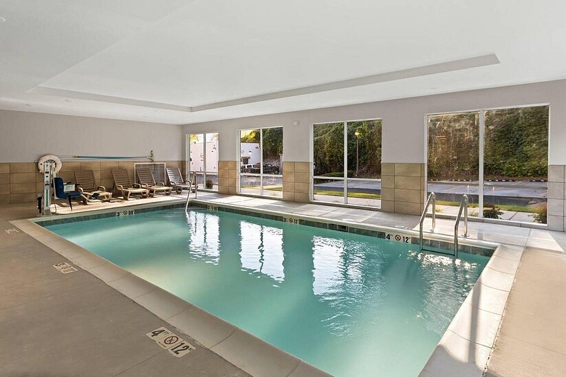 More Photos Of 803 E Parkway, Gatlinburg Hotel For Sale