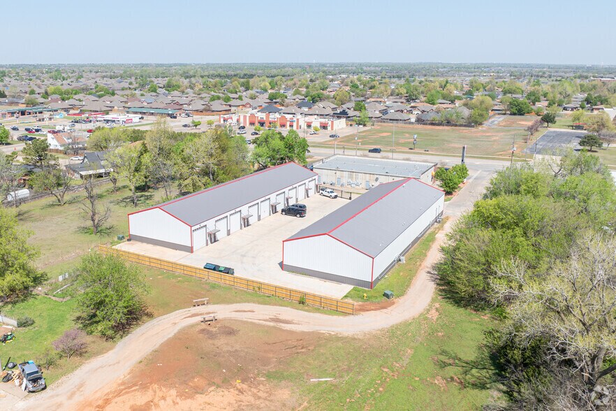 More Photos Of 308 W State Highway 152, Mustang Light Distribution For Lease